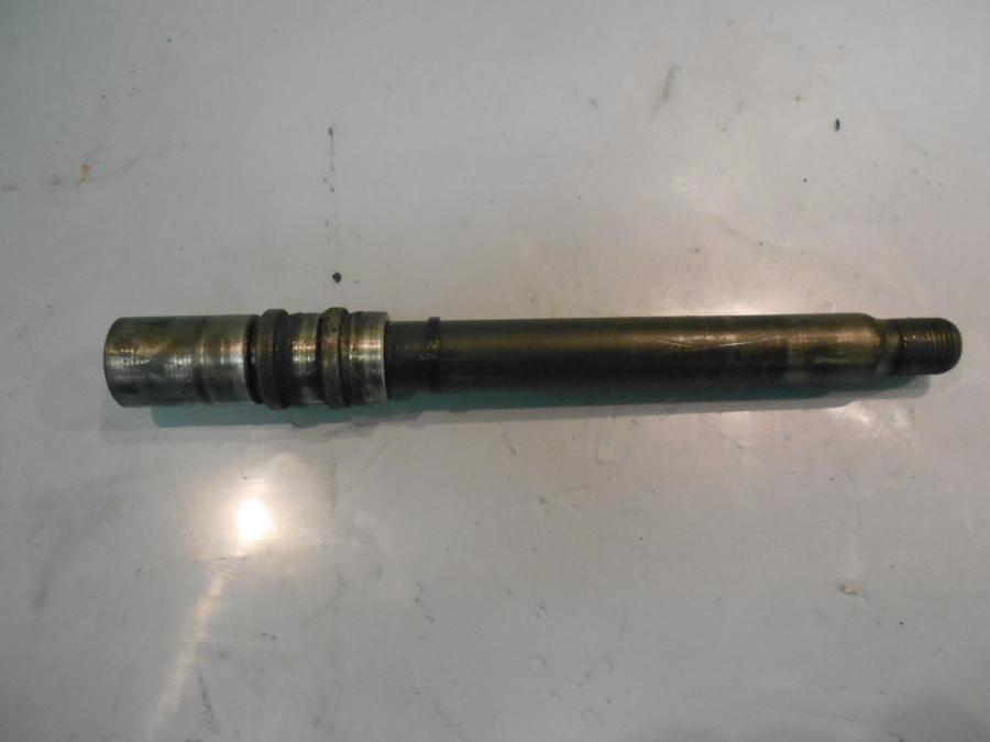 Framsidan på Axel från en Yamaha FZS 1000 -2002 motorcykel.