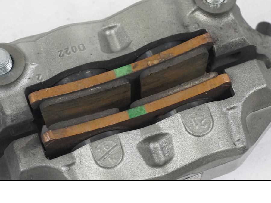 Extrabild1 på Bromsok från en KTM 1290 Super Duke R -2022 motorcykel.