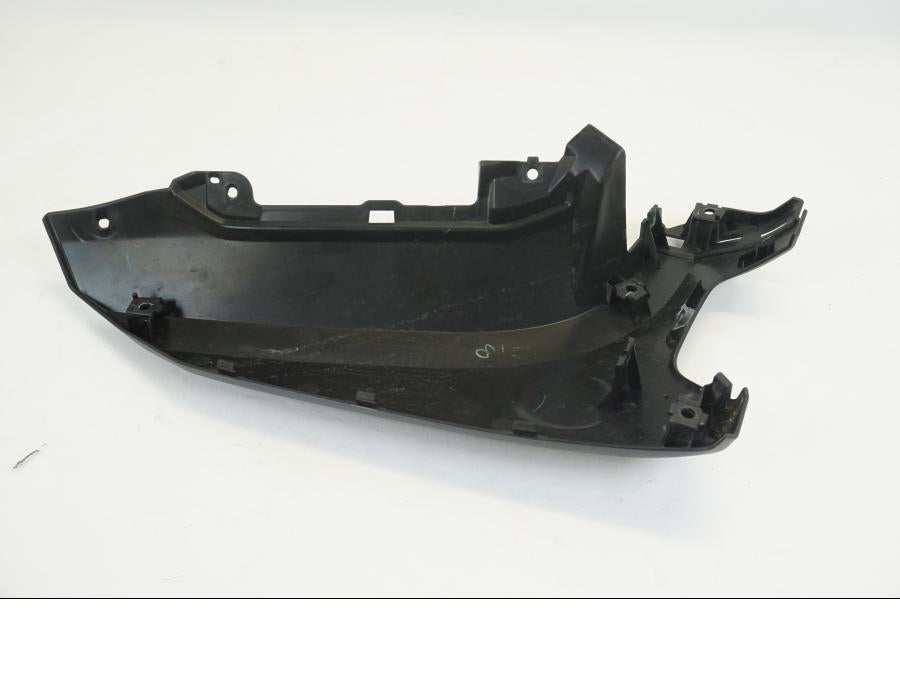 Vänster sida på Sidkåpa från en Yamaha N-MAX125 -2021 motorcykel.