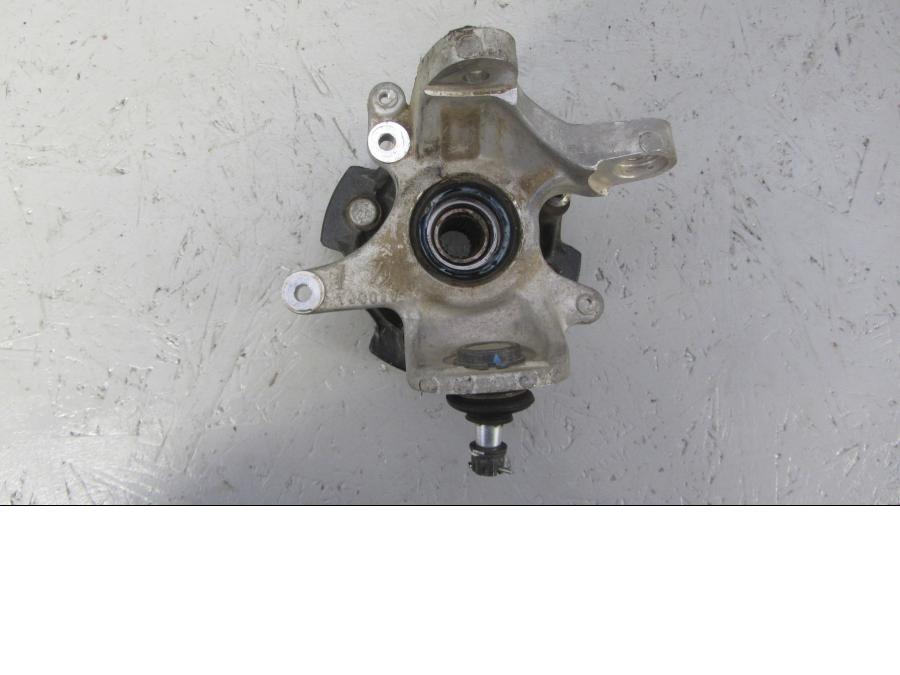 Höger sida på Spindel från en Suzuki LTA 750 XP E -2009 motorcykel.