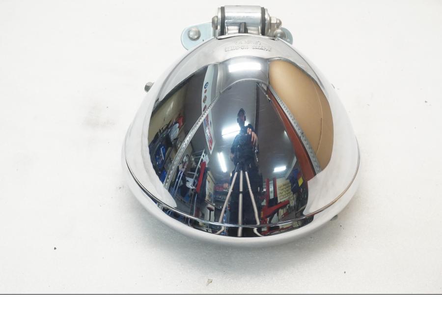 Höger sida på Strålkastare från en Yamaha XVS 650 -2000 motorcykel.