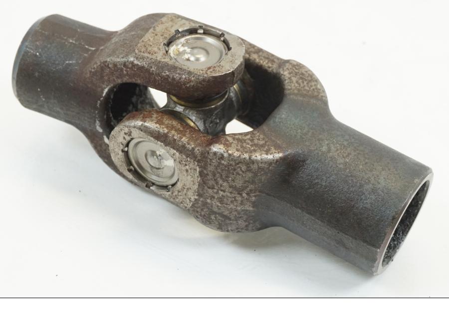 Snett uppifrån på Kardanknut från en Suzuki VL 1500 -1999 motorcykel.