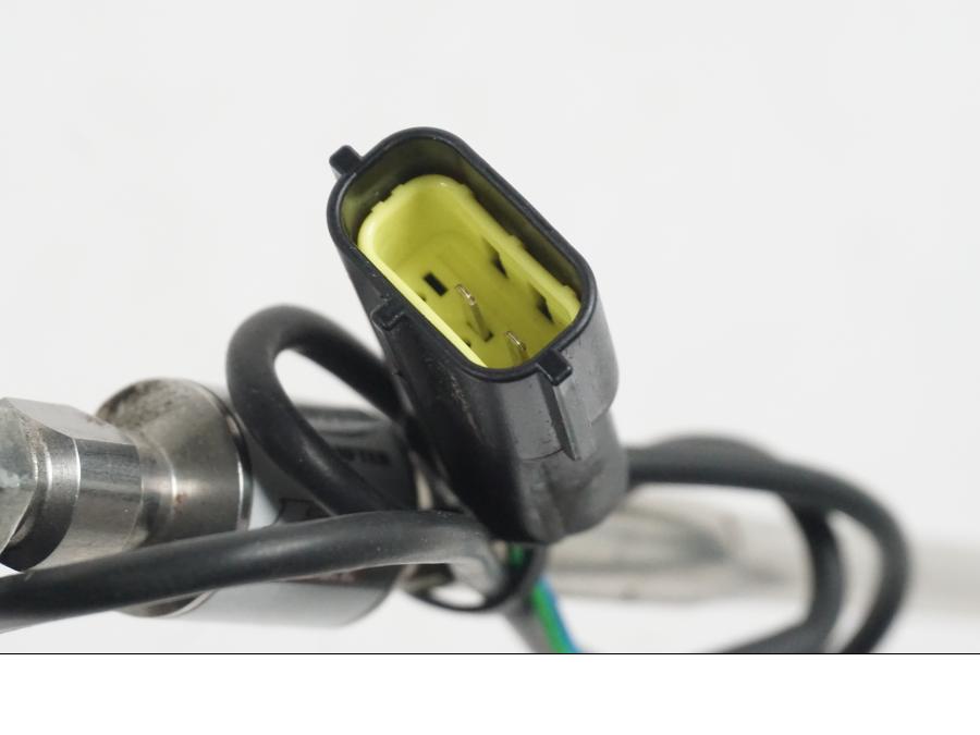 Snett nerifrån på Quickshift från en MV Agusta Dragster -2014 motorcykel.