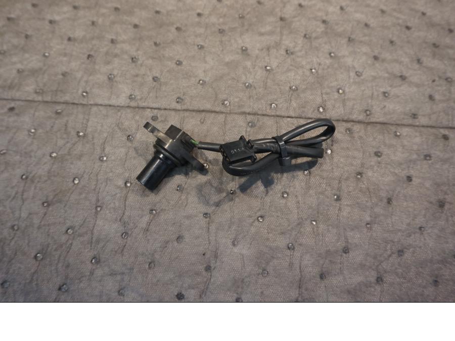 Framsidan på Hastighetsgivare från en Honda CBR 900 RR -1999 motorcykel.