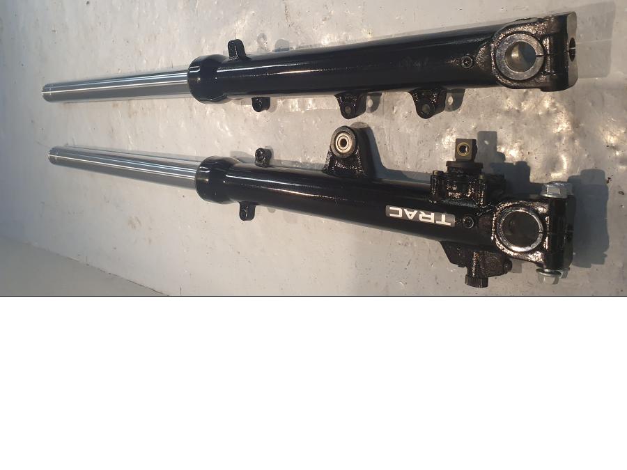 Vänster sida på Gaffelben från en Honda VFR 750 -1986 motorcykel.