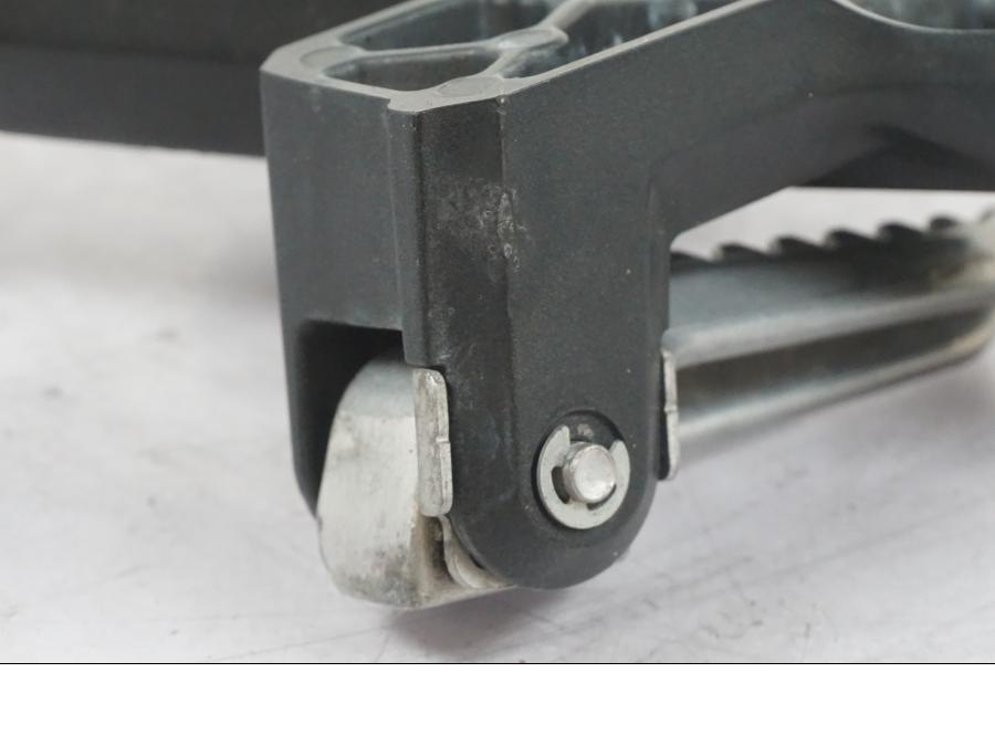 Extrabild3 på Fotpinne från en Kawasaki ZZ-R 1400 -2009 motorcykel.