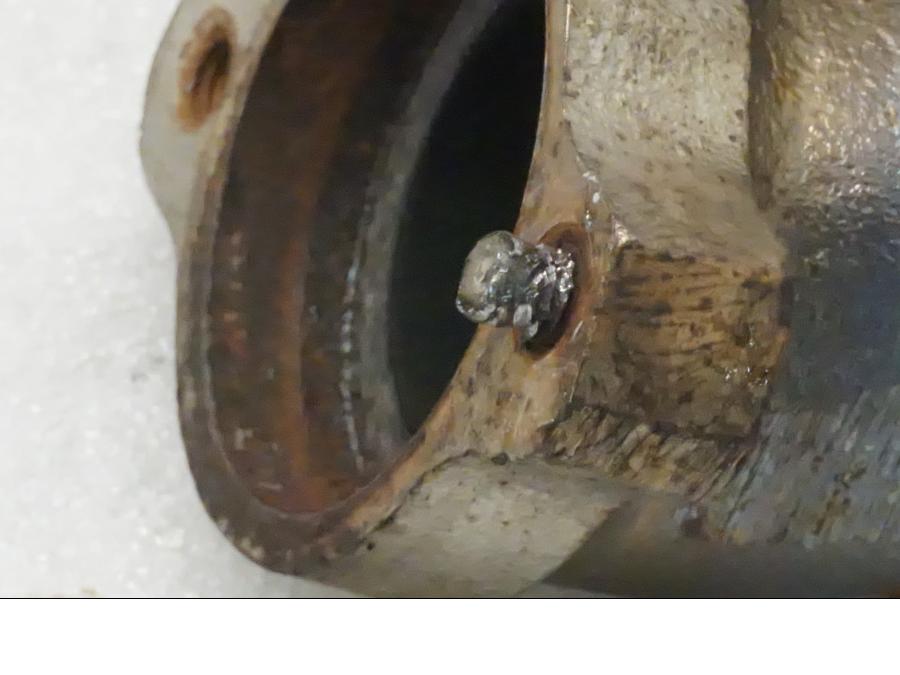 Höger sida på Grenrör från en Yamaha XV 535 -1999 motorcykel.