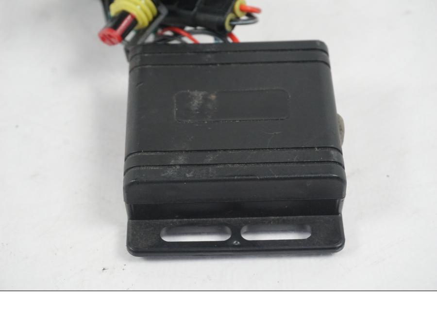 Snett nerifrån på Larm från en MV Agusta Dragster -2014 motorcykel.