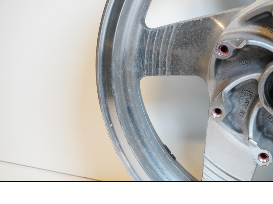 Extrabild6 på Fälg från en Kawasaki VN 1500 Classic Tourer -2000 motorcykel.