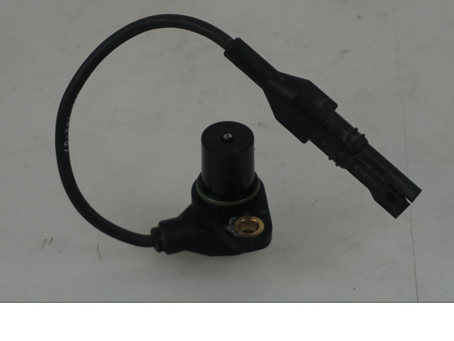 Baksidan på Kamaxelsensor från en BMW F 800 GS -2009 motorcykel.