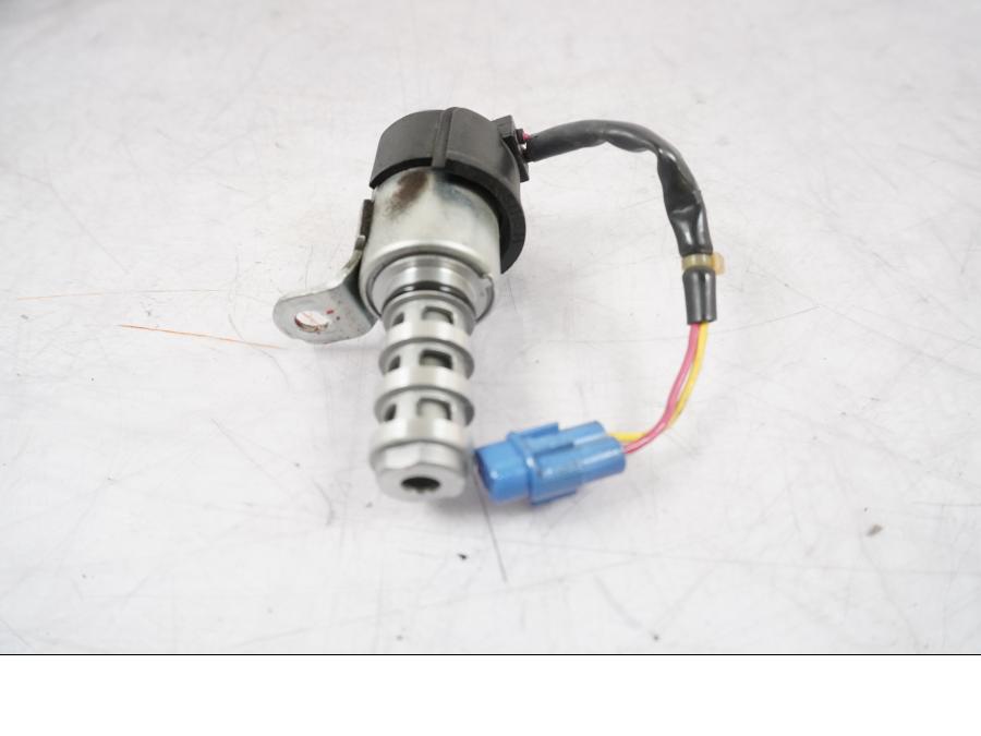 Baksidan på Kamaxel från en Ducati Multistrada 1260 -2020 motorcykel.