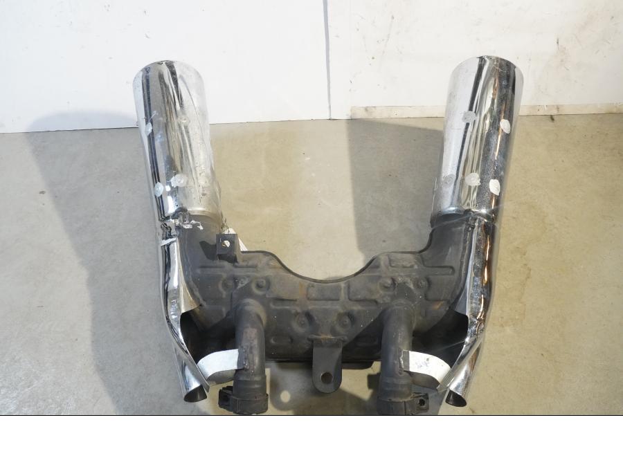 Höger sida på Ljuddämpare från en Yamaha V-MAX 1200 -1991 motorcykel.