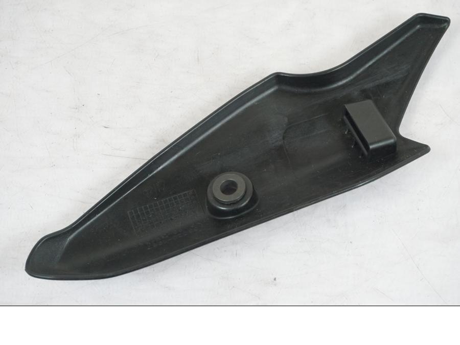 Höger sida på Värmeskydd från en Kawasaki Z 900 -2019 motorcykel.