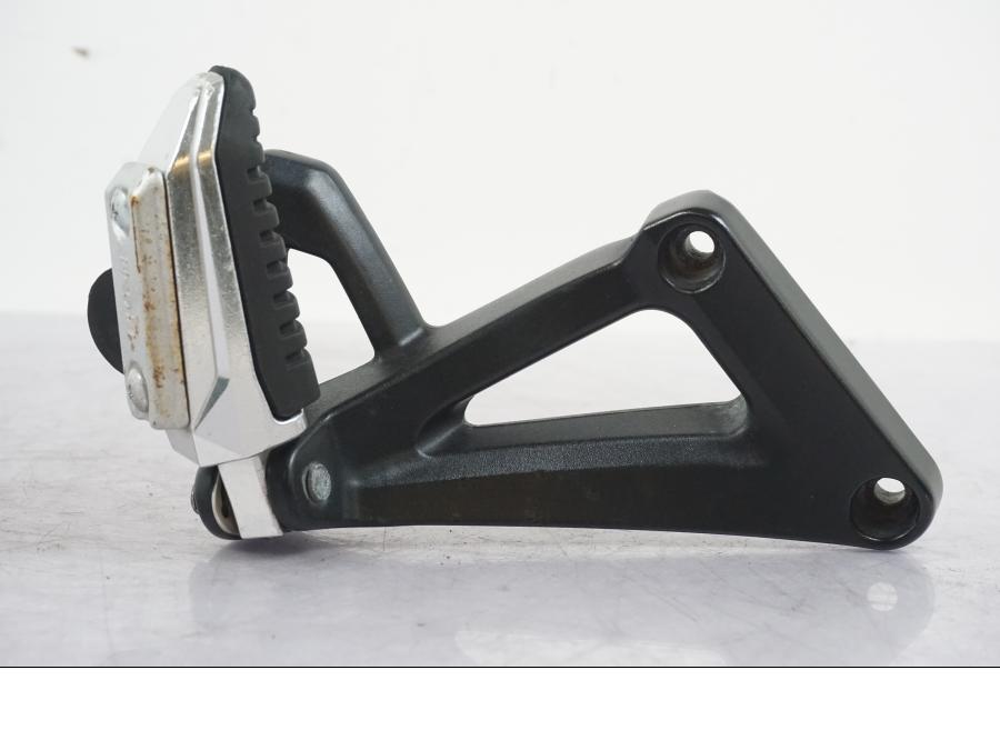 Extrabild6 på Fotpinne från en Suzuki GSF 1250 -2010 motorcykel.