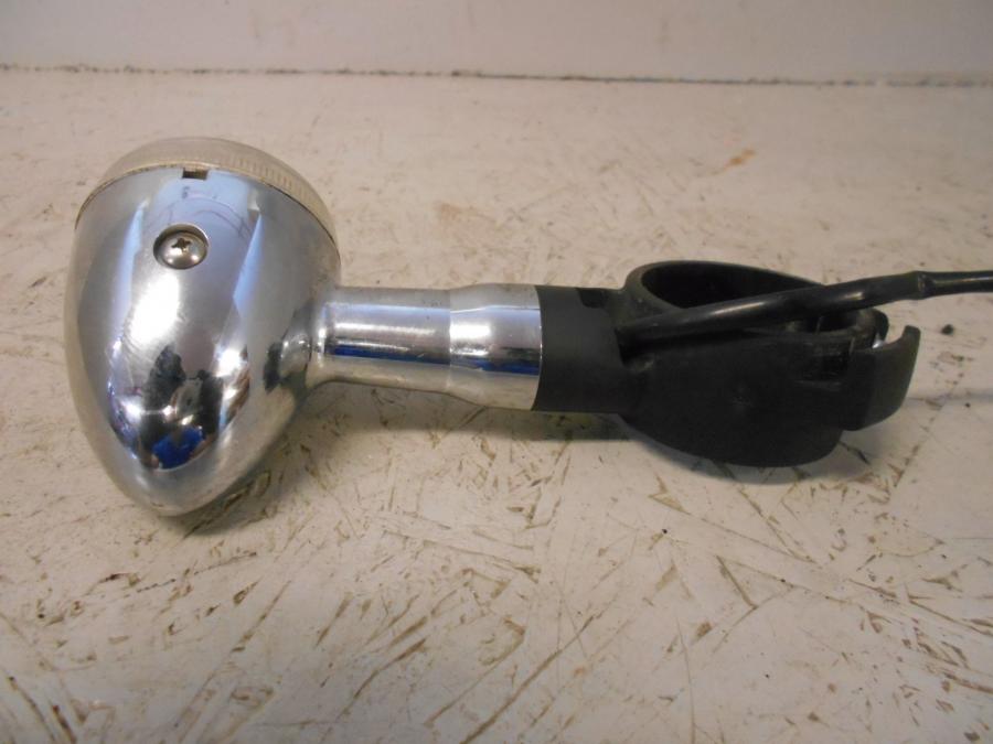 Höger sida på Blinkers från en Suzuki VZ 1600 -2004 motorcykel.