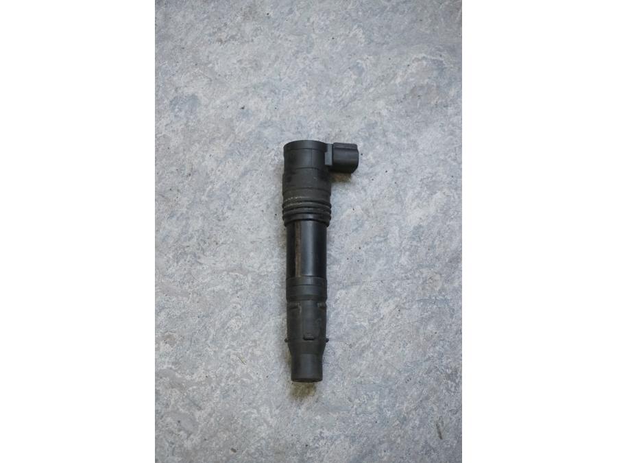 Framsidan på Tändspole från en Kawasaki ZX-10R -2008 motorcykel.