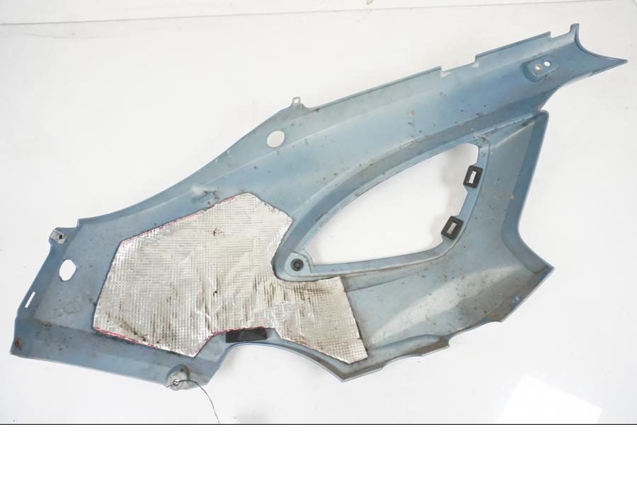 Extrabild2 på Sidkåpa från en BMW F 650 CS -2002 motorcykel.