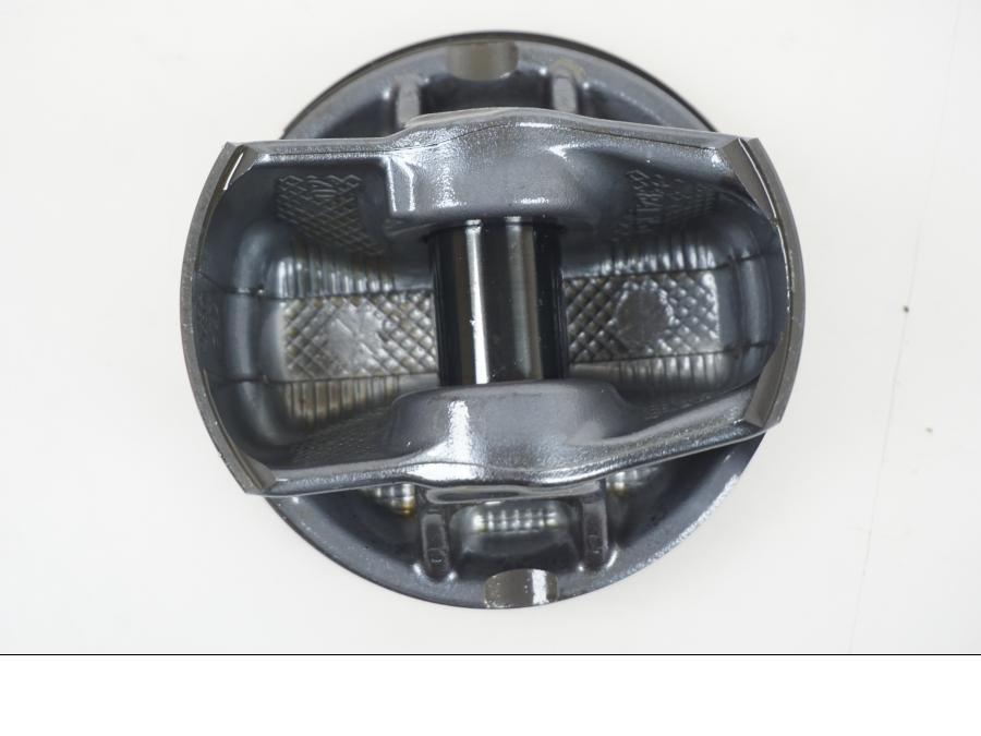 Extrabild2 på Kolv från en BMW F 850 GS -2019 motorcykel.