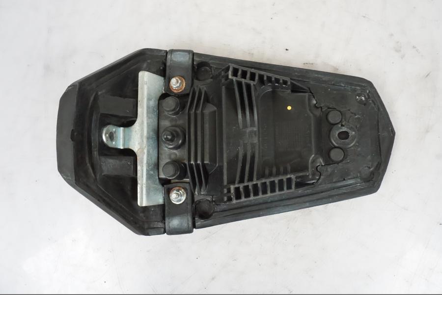 Extrabild1 på Sadel från en Yamaha YZF-R 125 -2008 motorcykel.