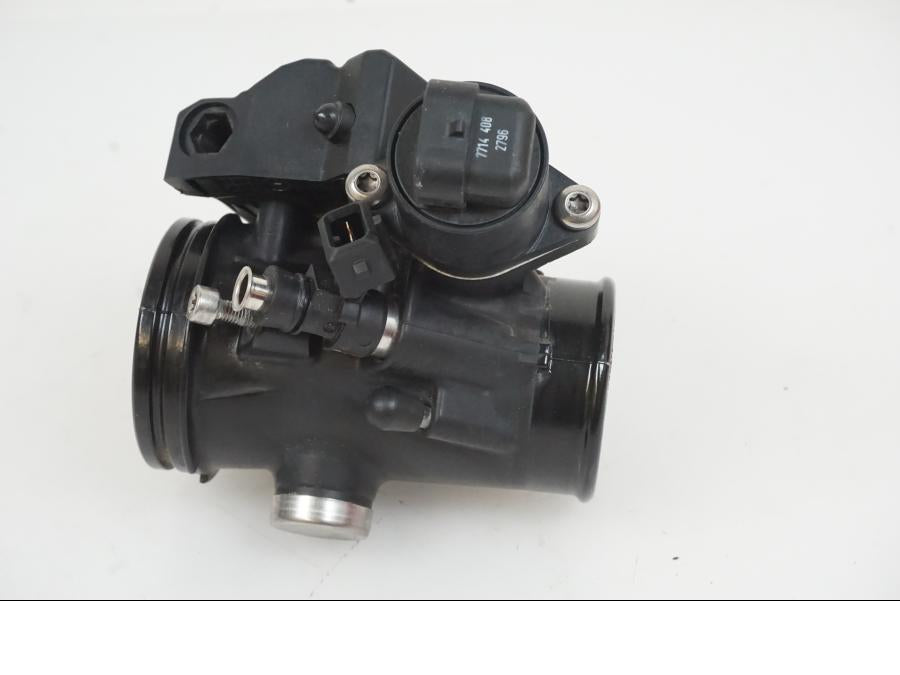 Baksidan på Spjällhus från en BMW R Ninet -2017 motorcykel.