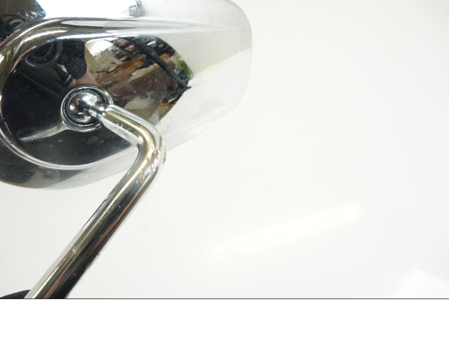 Höger sida på Backspegel från en H-D XL 1200 x -2010 motorcykel.