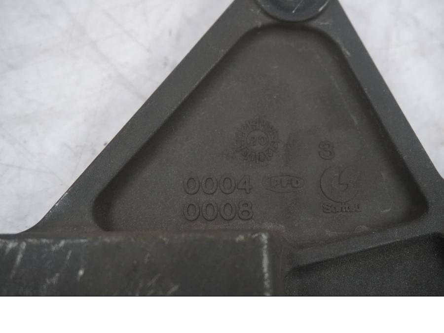 VÀnster sida pÄ BromsoksfÀste frÄn en Kawasaki ZX-10R -2008 motorcykel.