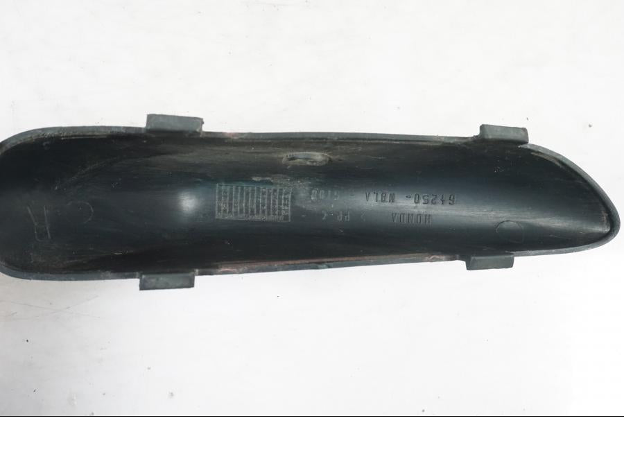 Snett uppifrån på Motorskyddskåpa från en Honda NT 650 V -2002 motorcykel.