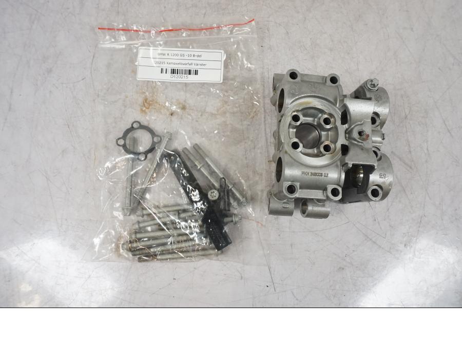 Snett uppifrån på Kamaxelöverfall från en BMW R 1200 GS -2010 motorcykel.