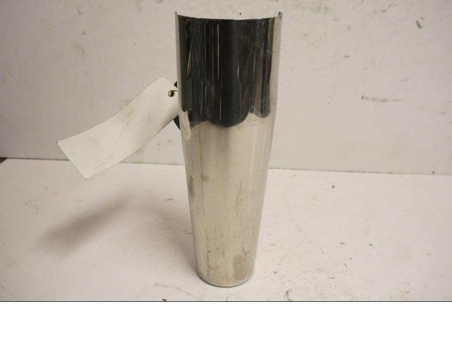 Baksidan på Gaffeldekorrör från en Suzuki VL 800 -2003 motorcykel.