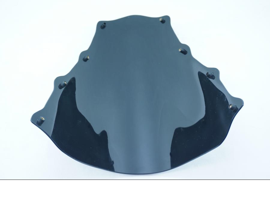 Vänster sida på Vindruta från en Aprilia RSV 1000 -2004 motorcykel.