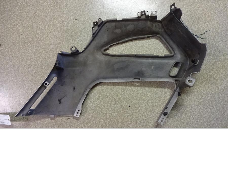 Extrabild1 på Sidkåpa från en Honda ST 1100 -1991 motorcykel.