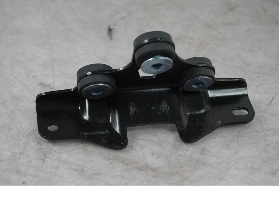 Vänster sida på Baklampfäste från en Yamaha MT-09 -2024 motorcykel.