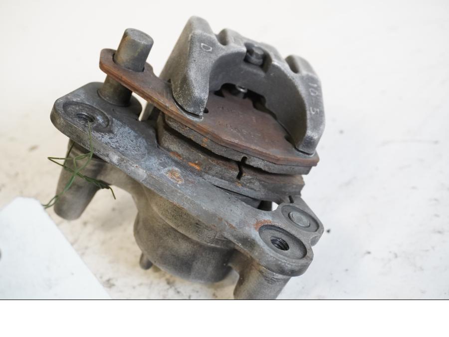 Höger sida på Bromsok från en Kawasaki ZX-10R -2006 motorcykel.