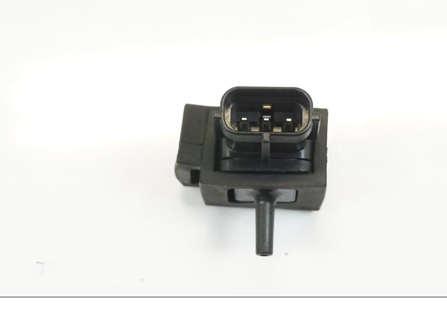 Vänster sida på Mapsensor från en Suzuki GSX-R 1000 -2009 motorcykel.