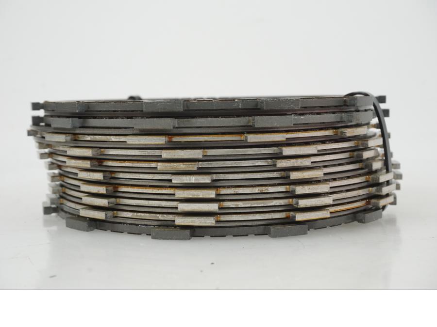 Höger sida på Lameller från en KTM 1290 Super Duke R -2021 motorcykel.