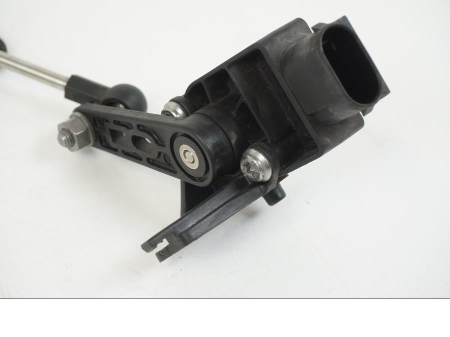 Extrabild2 på Nivåsensor från en BMW S 1000 R -2019 motorcykel.