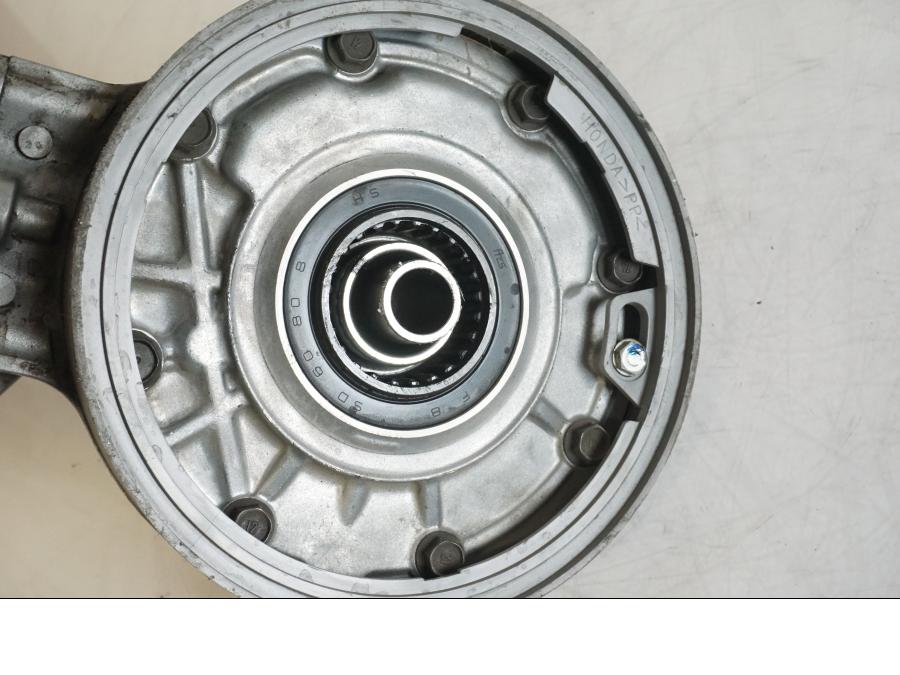 Vänster sida på Slutväxel från en Honda VF 750 S -1982 motorcykel.