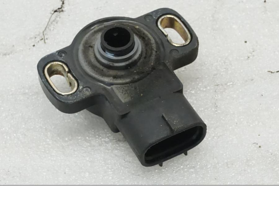 Baksidan på TPS från en Yamaha XV 1100 -1997 motorcykel.