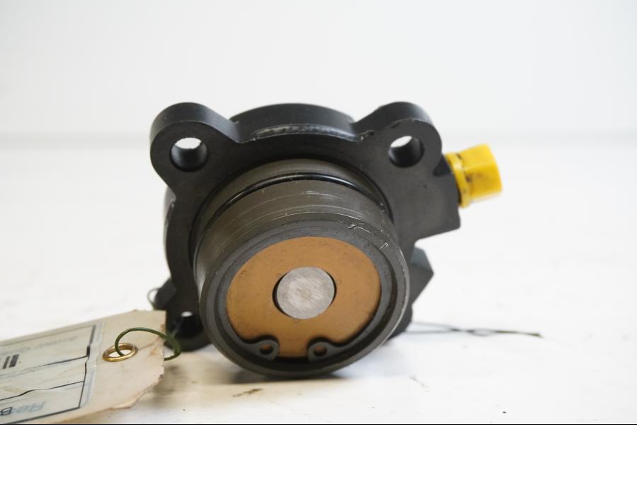 Baksidan på Kopplingslavcylinder från en BMW K 1200 R Sport -2007 motorcykel.