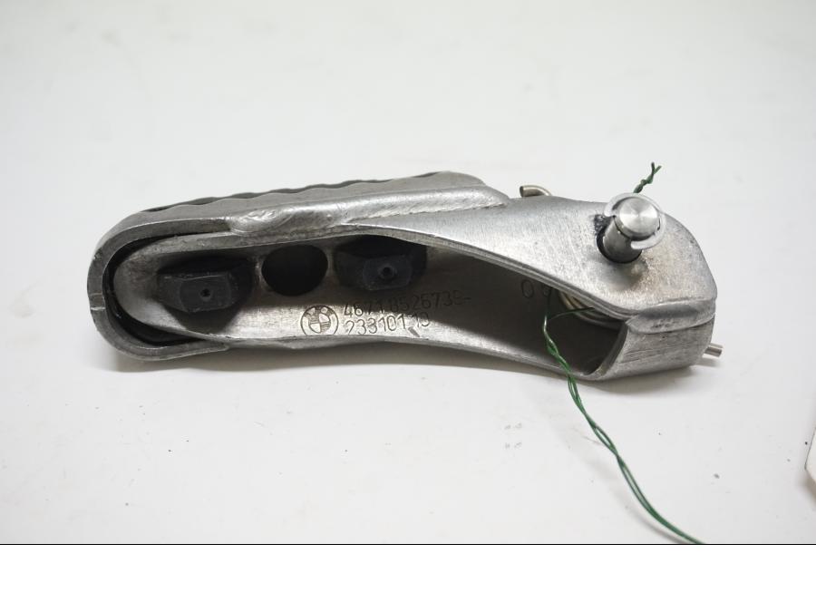 Baksidan på Fotpinne från en BMW R 1250 GS -2019 motorcykel.