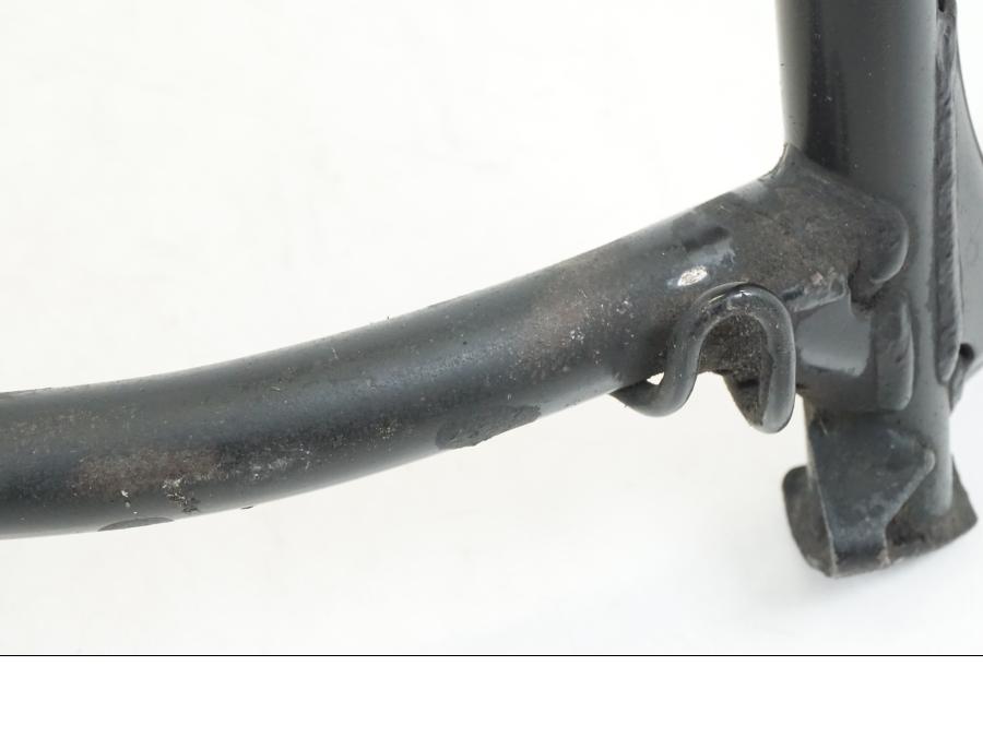 Extrabild3 på Centralstöd från en Honda VFR 800 -2003 motorcykel.