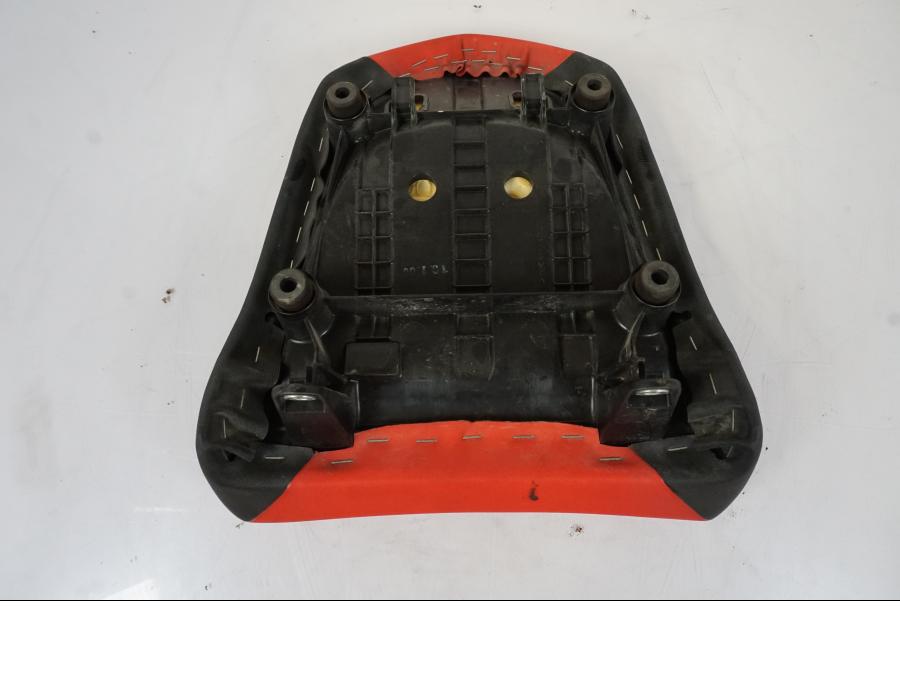 Extrabild3 på Sadel från en Honda CRF 1000 Africa Twin -2016 motorcykel.