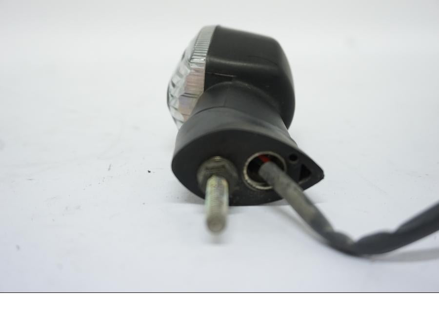 Snett nerifrån på Blinkers från en Honda CBR 1000 RR -2006 motorcykel.