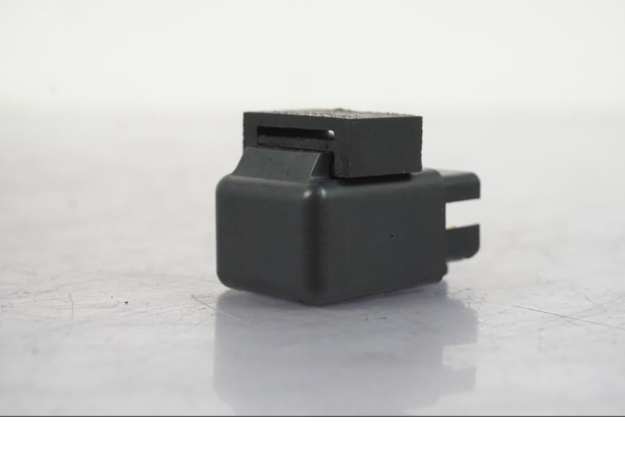 Vänster sida på Relä från en Suzuki GSX-R 600 -2007 motorcykel.