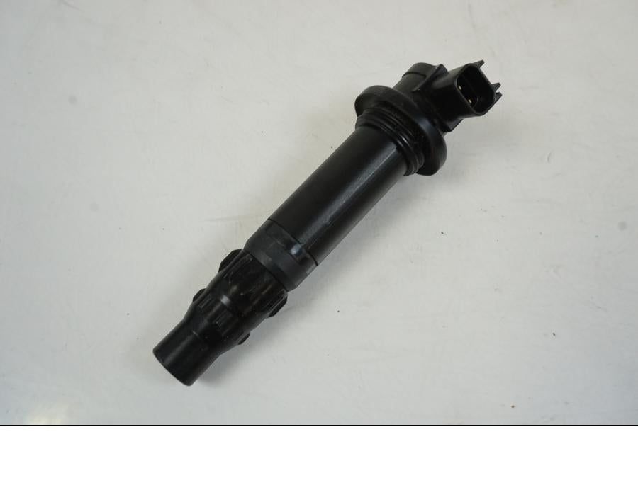 Baksidan på Tändspole från en Yamaha MT-10 -2022 motorcykel.