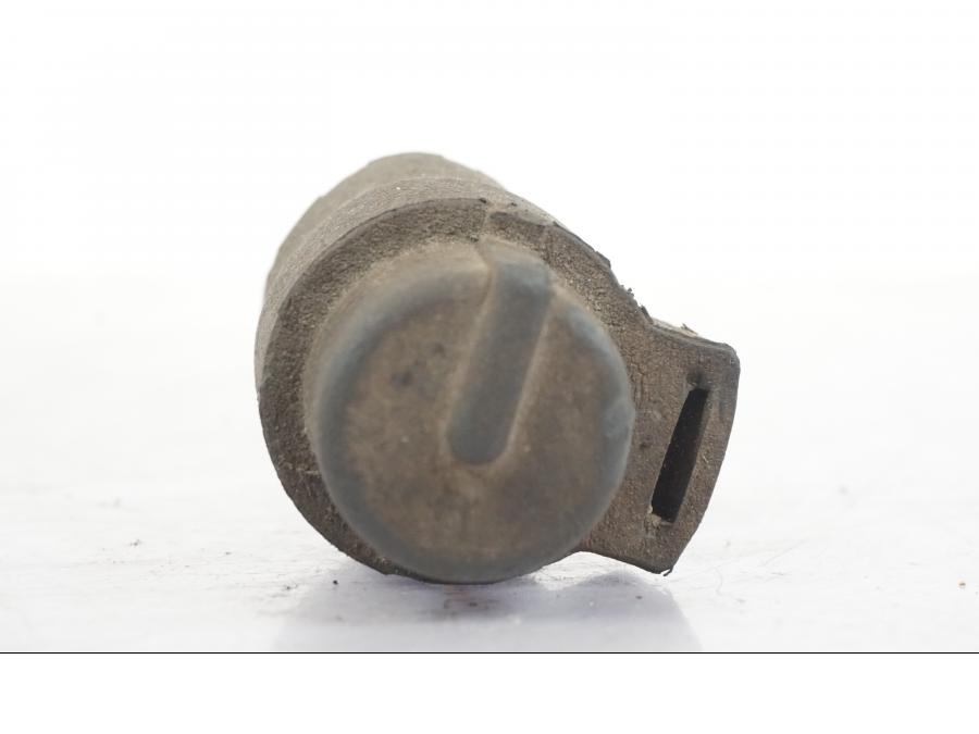 Höger sida på Relä från en Kawasaki KL 650A -1987 motorcykel.