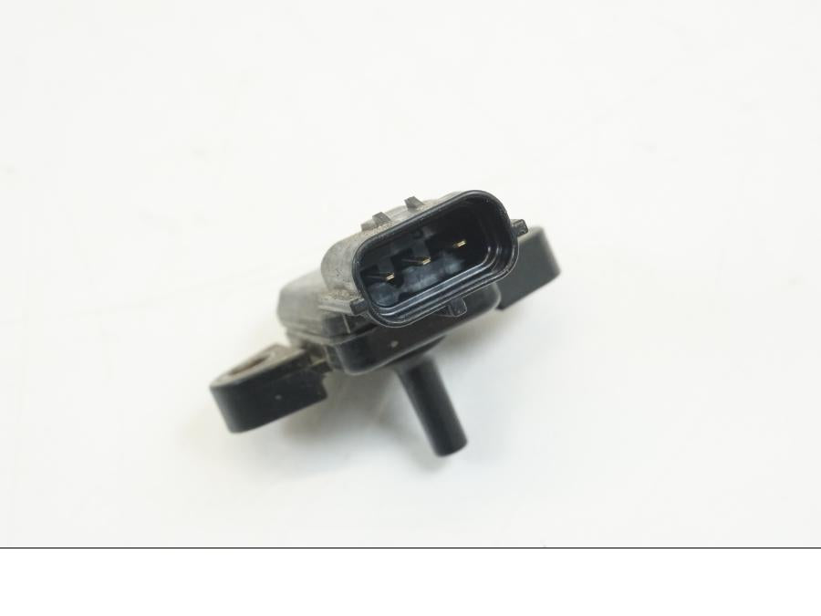 Höger sida på Mapsensor från en Yamaha YZF 1000 R1 -2004 motorcykel.