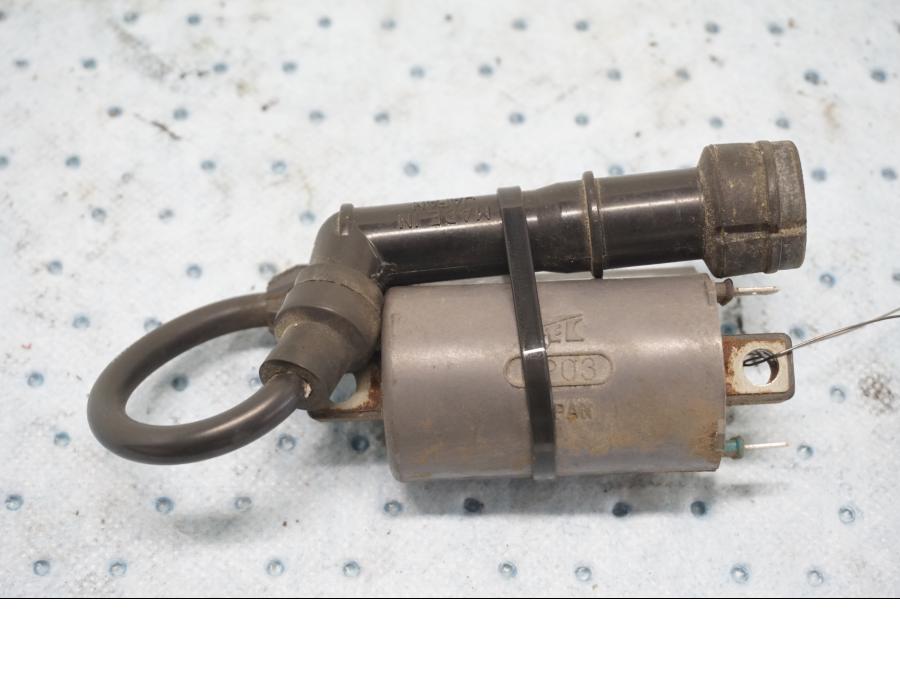 Framsidan på Tändspole från en Kawasaki EN 500 -1999 motorcykel.