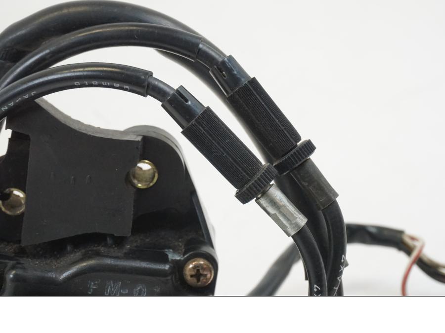 Extrabild4 på Avgasspjällmotor från en Yamaha YZF 1000 R1 -2001 motorcykel.