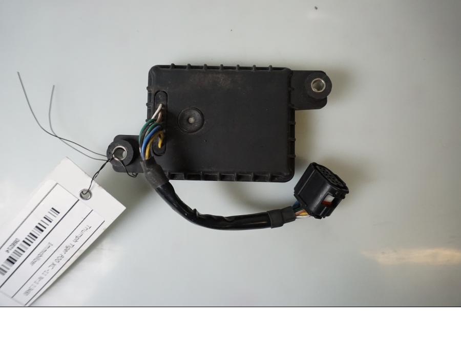 Baksidan på Immobilizer från en Triumph Tiger 800 -2011 motorcykel.